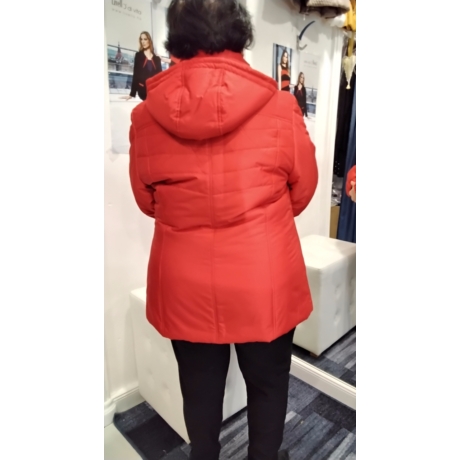 Piros dzseki Méret: 36, 50